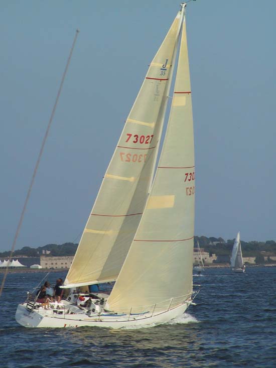 Ushuaia - J/35